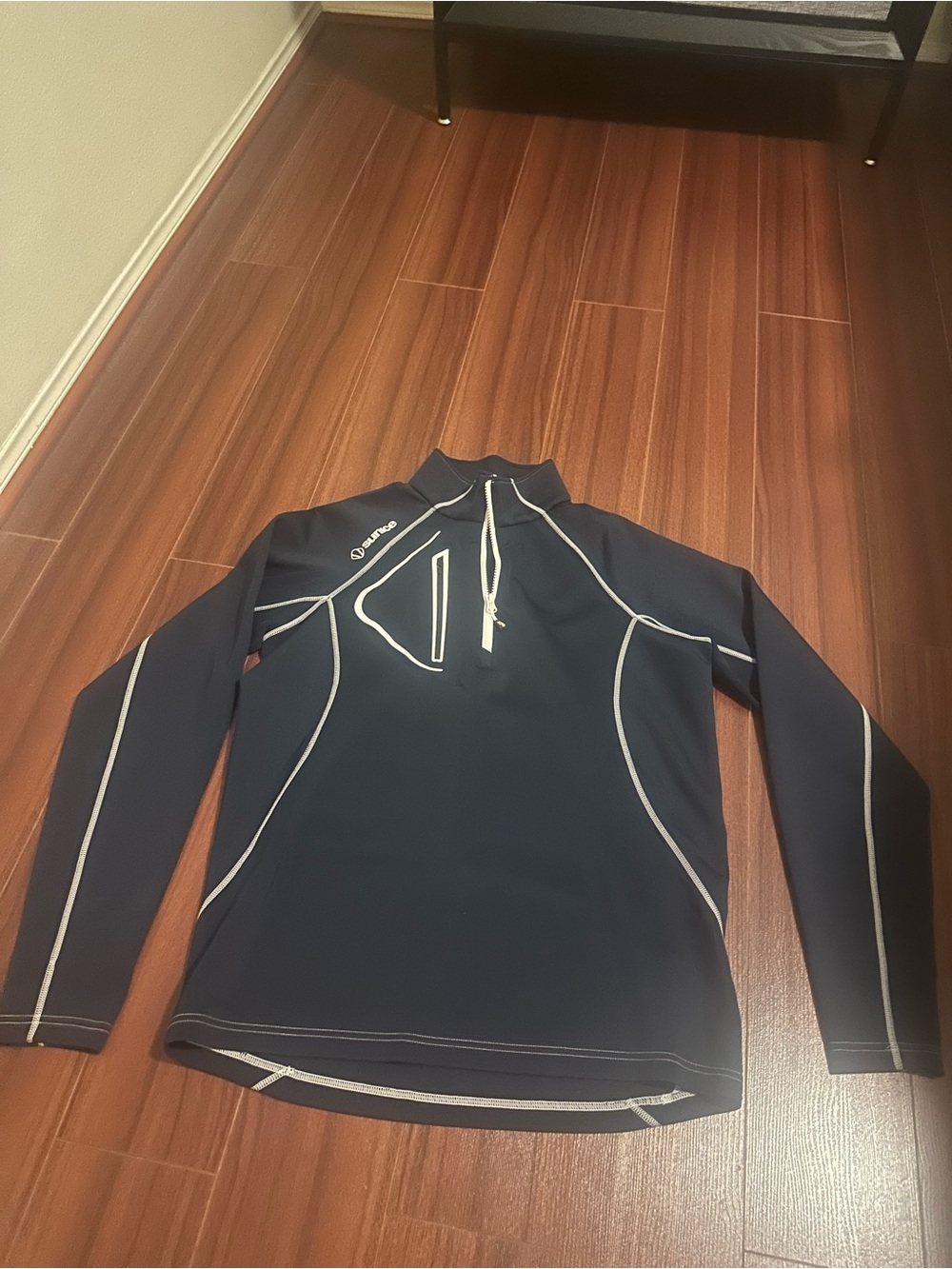 Sunice Navy Long-Sleeve Rash Guard with White Contrast Stitching
